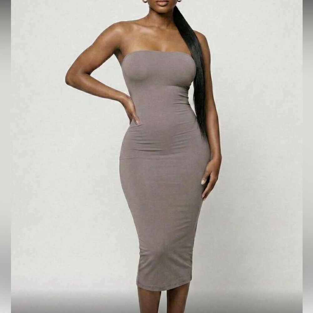 Strapless Bodycon Midi Dress in Gray